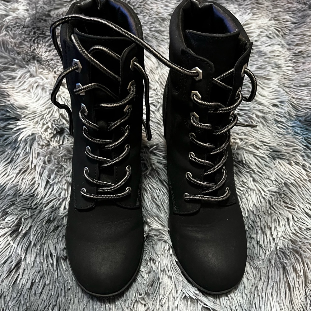 Boots - Picture 2 of 4